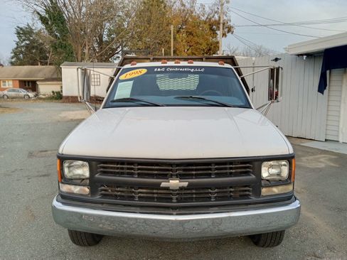 Used 1998 Chevrolet Silverado 3500 2WD Regular Cab w/ Comfort & Convenience Pkg image 2