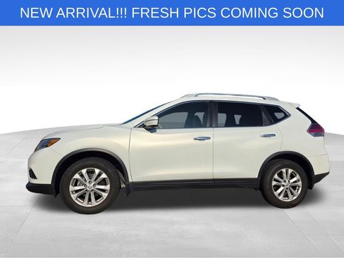 Used 2014 Nissan Rogue SV w/ SV Premium Package image 3
