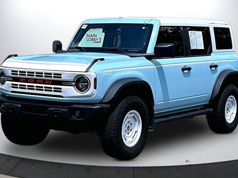 Used 2024 Ford Bronco Heritage Edition AWD/4WD image 4
