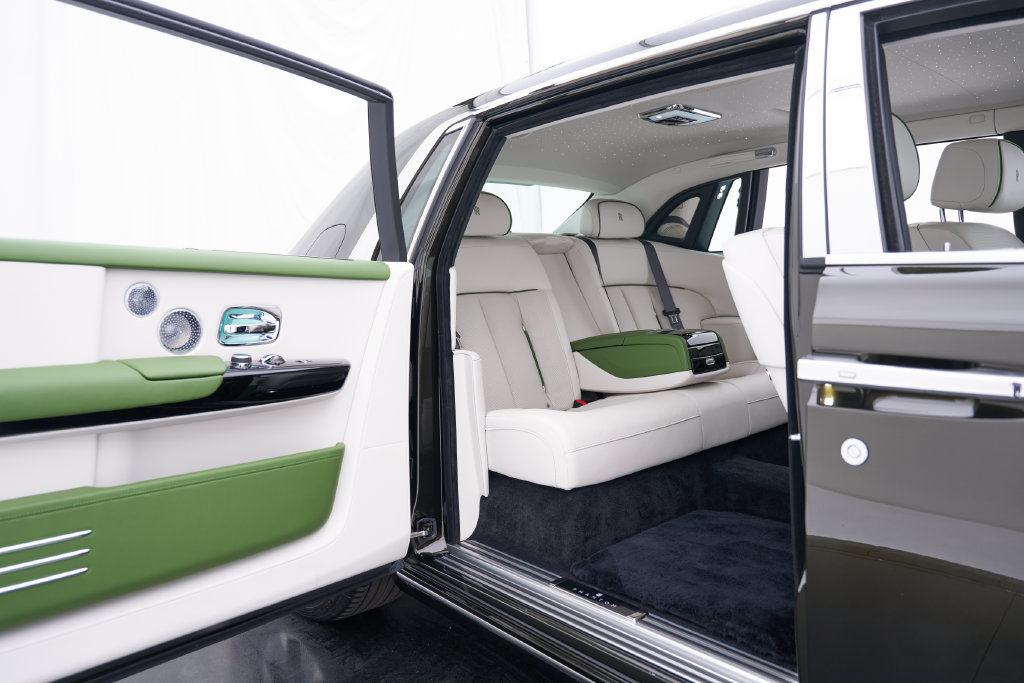 Used 2026 Rolls-Royce Phantom Extended Wheelbase RWD image 40