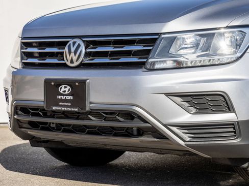 Used 2020 Volkswagen Tiguan SE w/ 3rd Row Seat Package AWD/4WD image 3
