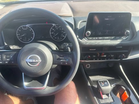 Used 2023 Nissan Rogue SV FWD image 15