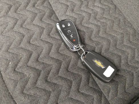 Used 2024 Chevrolet Equinox LT w/ Driver Convenience Package AWD/4WD image 32