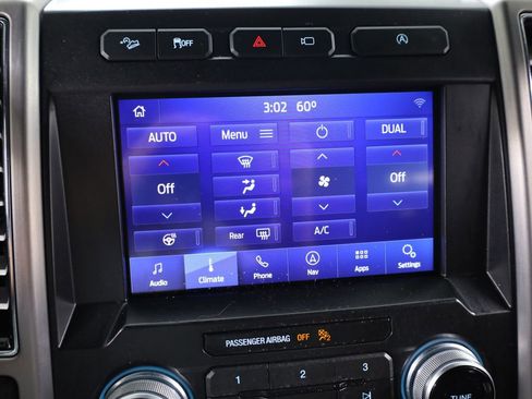 Used 2019 Ford F150 Platinum w/ Equipment Group 701A Luxury image 30