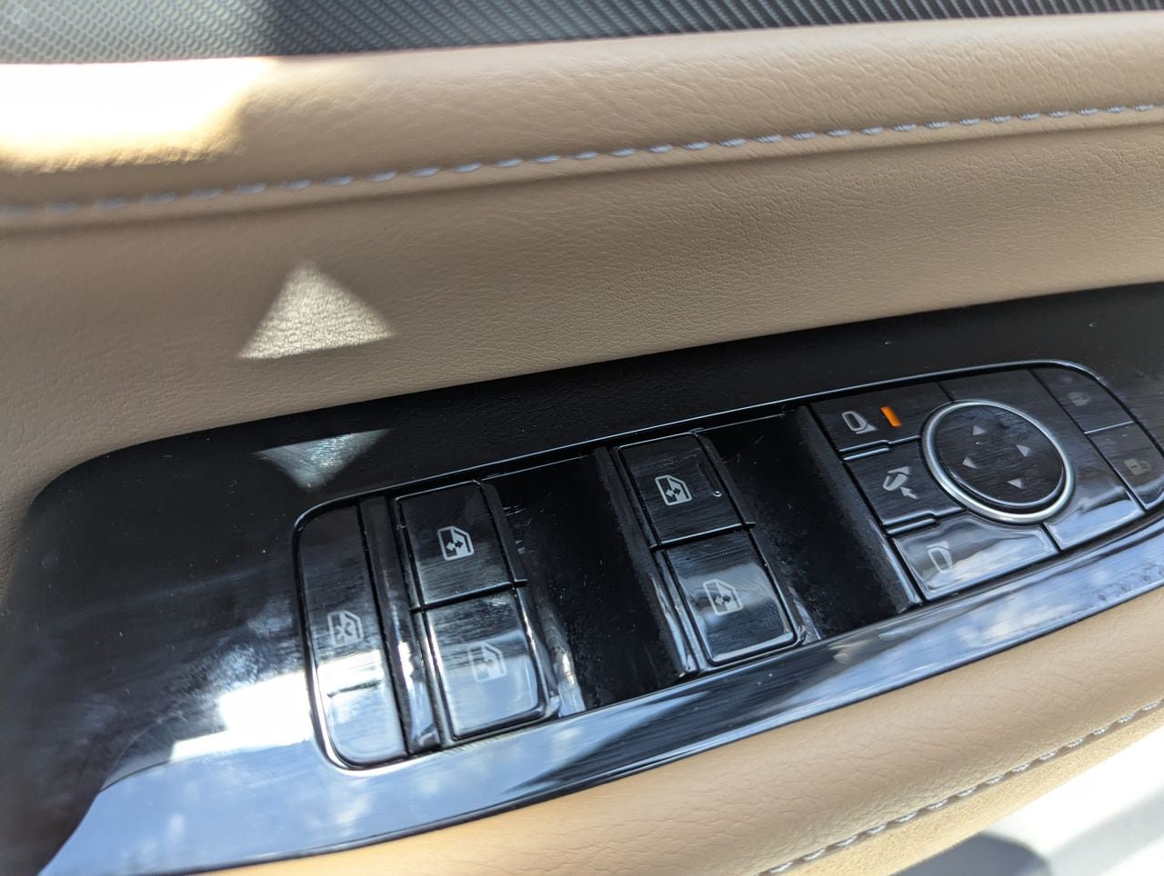 New 2027 INFINITI QX80 Luxe w/ Cargo Package RWD image 15