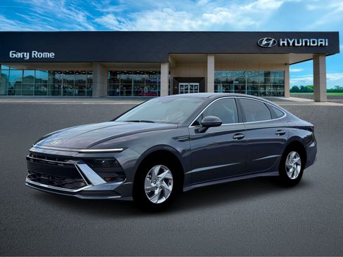 New 2026 Hyundai Sonata SE FWD image 2