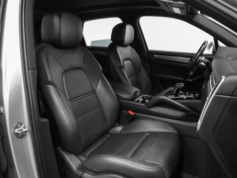 Certified 2021 Porsche Cayenne AWD/4WD image 20