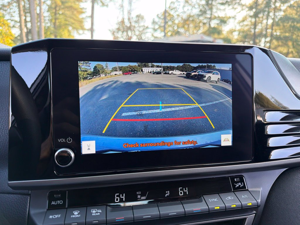 Used 2025 Toyota Camry LE w/ Convenience Package FWD image 11