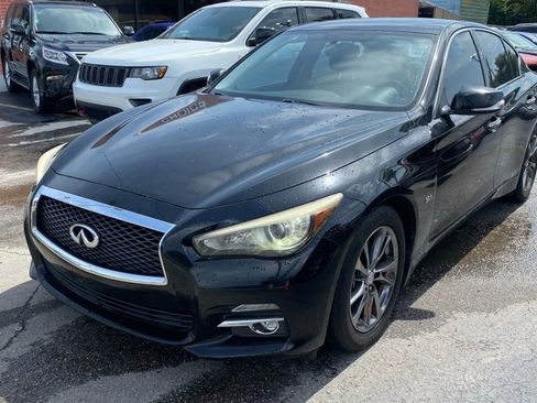 Used 2017 INFINITI Q50 Signature Edition w/ Cargo Package (L95) image 4