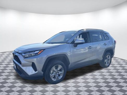 Used 2025 Toyota RAV4 XLE AWD/4WD image 5