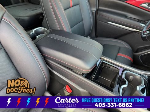 Used 2025 Chevrolet Traverse RS FWD image 29