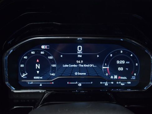 Used 2025 GMC Sierra 1500 Elevation image 20