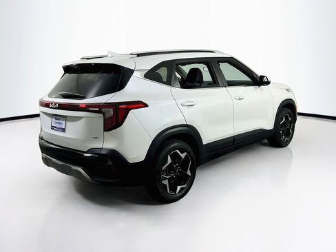 Used 2024 Kia Seltos EX AWD/4WD image 5