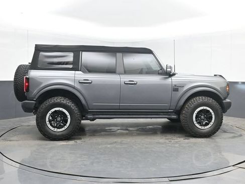 Used 2022 Ford Bronco Outer Banks w/ Sasquatch Package AWD/4WD image 15