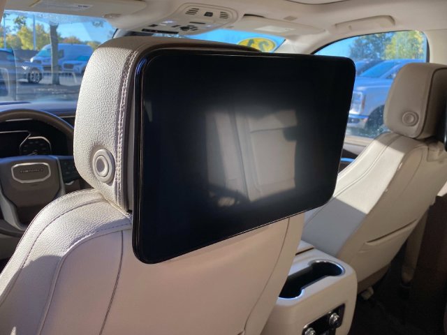 Used 2021 GMC Yukon XL Denali w/ Denali Ultimate Package AWD/4WD image 11