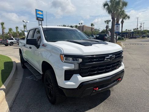 Used 2024 Chevrolet Silverado 1500 LT Trail Boss w/ Protection Package AWD/4WD image 2