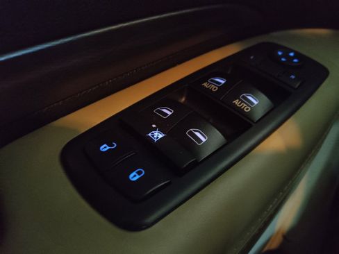 Used 2018 Dodge Durango Citadel RWD image 27