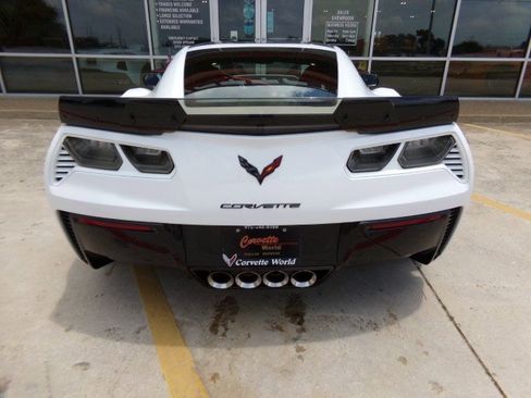 Used 2016 Chevrolet Corvette Z06 w/ 3LZ Preferred Equipment Group RWD image 6