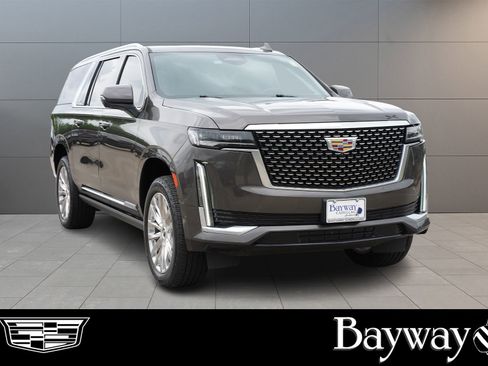 Used 2021 Cadillac Escalade ESV Premium Luxury w/ Driver Assist Tech Package RWD image 3