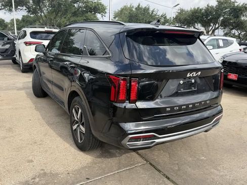 Used 2022 Kia Sorento S FWD image 7