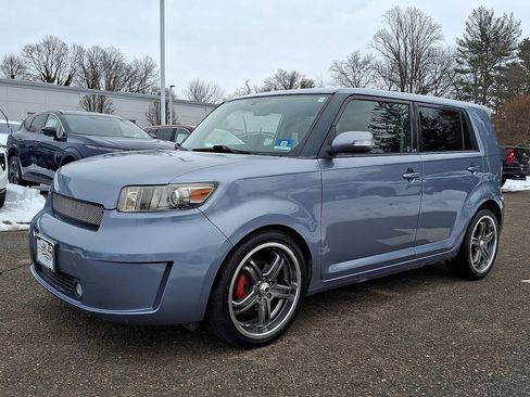 Used 2010 Scion xB image 4