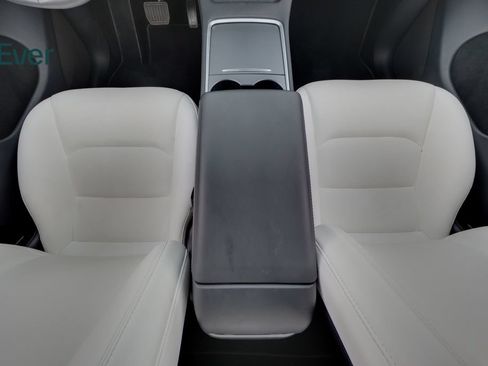 Used 2023 Tesla Model Y Long Range AWD/4WD image 25