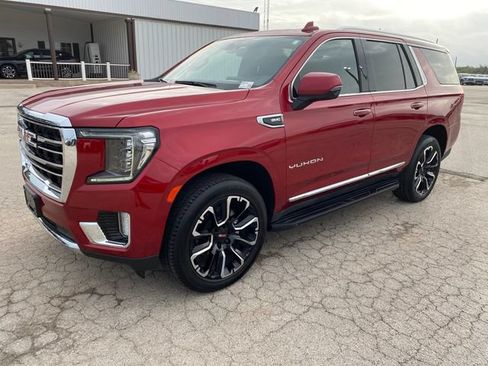 Used 2022 GMC Yukon SLT w/ SLT Premium Package AWD/4WD image 2