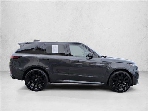 Used 2025 Land Rover Range Rover Sport Dynamic SE AWD/4WD image 4