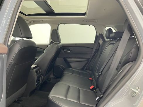 Used 2023 Nissan Rogue SL w/ SL Premium Package FWD image 19