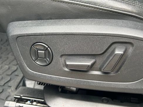 Used 2022 Audi Q3 2.0T Premium Plus w/ Premium Plus Package AWD/4WD image 27