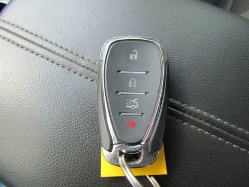 Used 2018 Chevrolet Malibu LT FWD image 14
