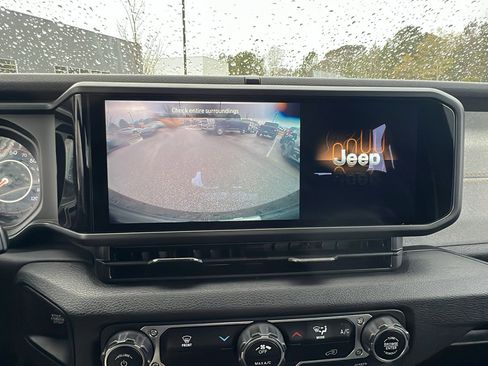 Used 2024 Jeep Wrangler Sport image 33