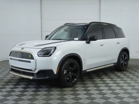 New 2025 MINI Cooper Countryman SE w/ Comfort Package Max image 1
