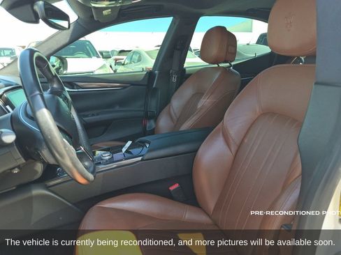 Used 2017 Maserati Ghibli RWD image 11