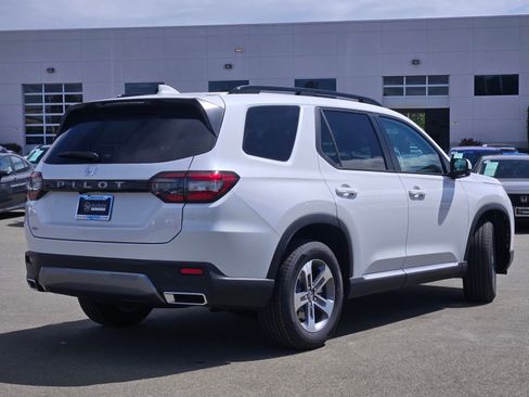 New 2026 Honda Pilot EX-L image 5
