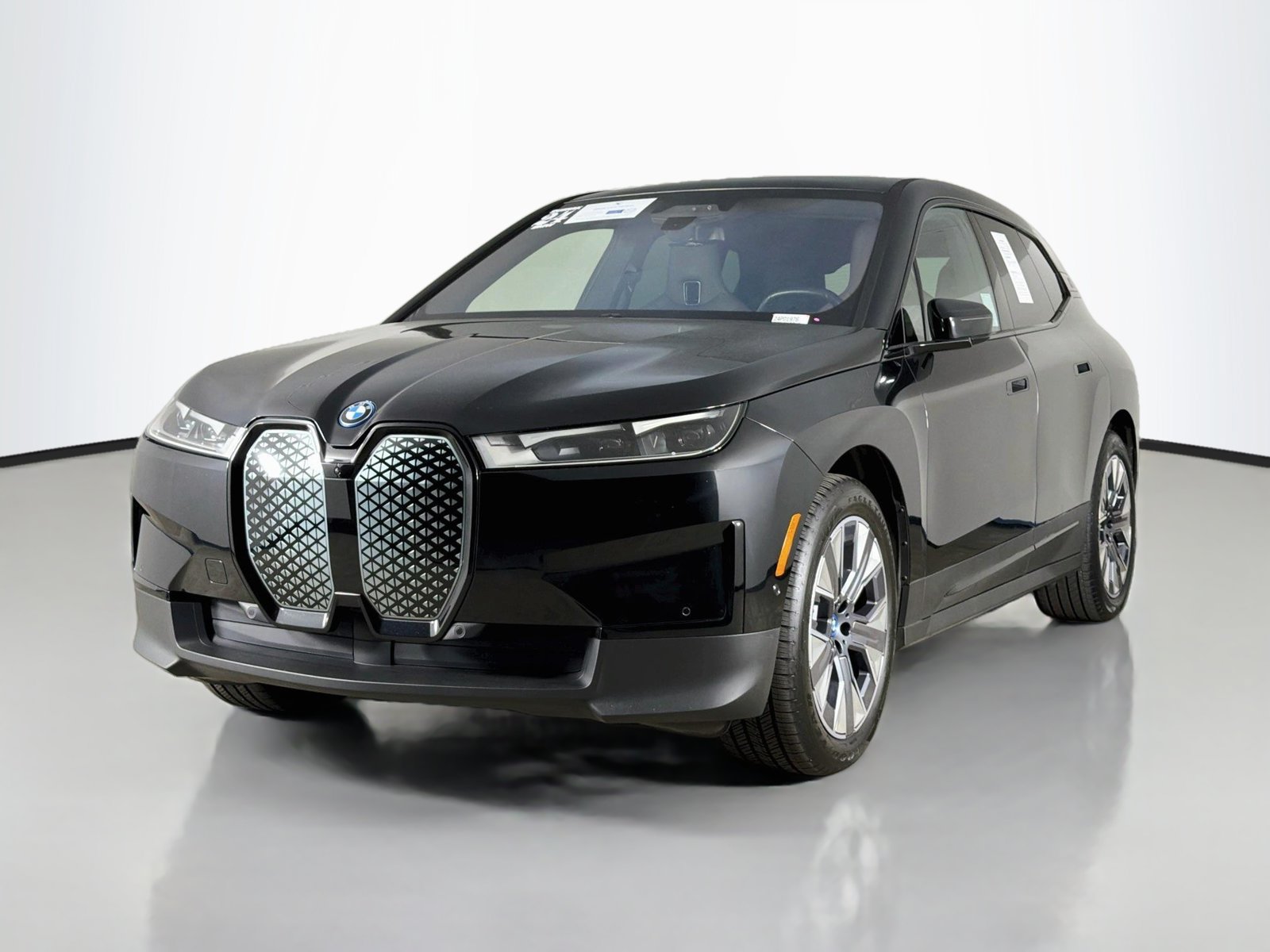 Certified 2024 BMW iX xDrive50 AWD/4WD image 3