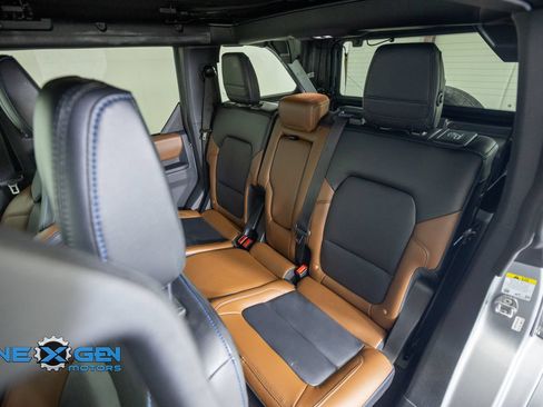 Used 2024 Ford Bronco Outer Banks AWD/4WD image 35