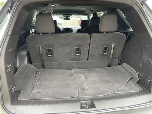 Used 2023 Chevrolet Traverse LT AWD/4WD image 23