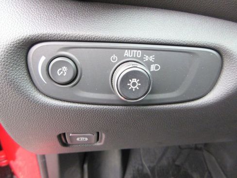 Used 2024 Chevrolet Blazer LT w/ Convenience Package FWD image 22
