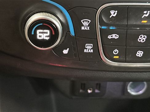 Used 2019 Chevrolet Traverse LT AWD/4WD image 31
