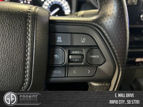 Used 2025 Toyota Tundra SR image 32