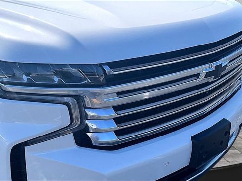 Used 2024 Chevrolet Suburban High Country AWD/4WD image 29
