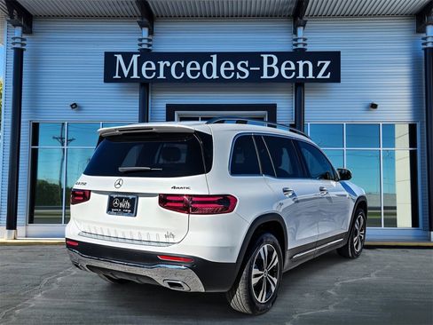 New 2026 Mercedes-Benz GLB 250 4MATIC image 6