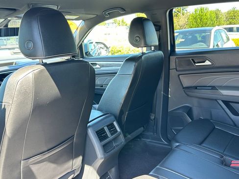 Used 2023 Volkswagen Atlas Cross Sport SE w/ Black Wheel Package AWD/4WD image 29