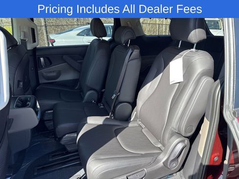 New 2026 Kia Carnival EX FWD image 12