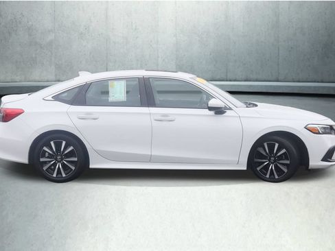 Used 2023 Honda Civic EX image 10