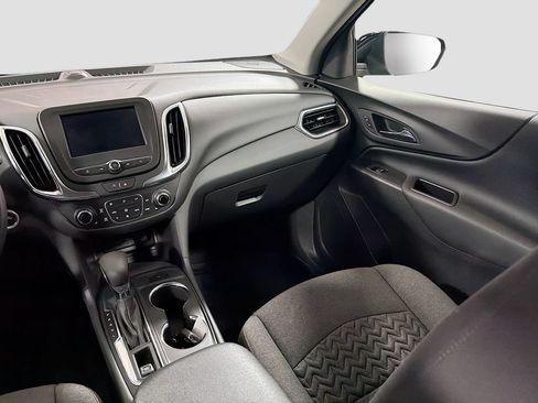 Used 2024 Chevrolet Equinox LT FWD image 18