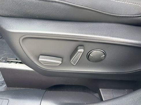 Used 2024 Ford Escape Active image 10