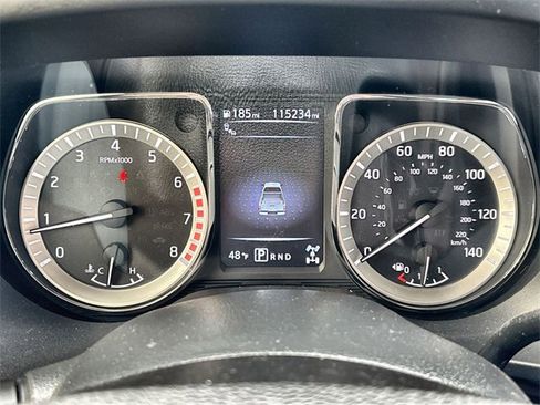 Used 2017 Nissan Titan Platinum Reserve image 28