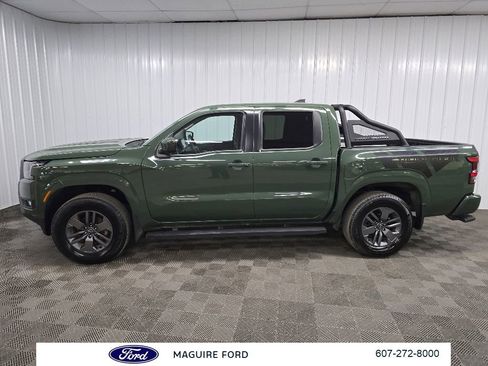 Used 2025 Nissan Frontier SV w/ SV Convenience Package AWD/4WD image 6